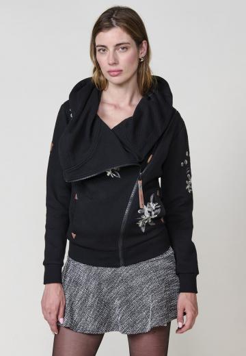 Пуловер с капюшоном