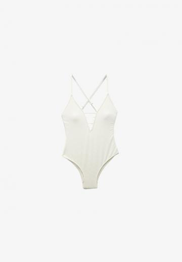 Слитный купальник