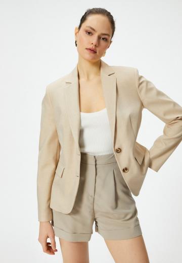Блейзер с накладными карманами