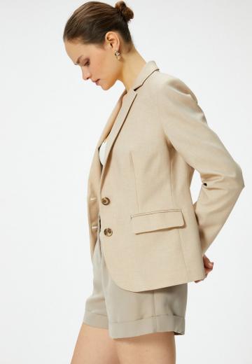 Блейзер с накладными карманами