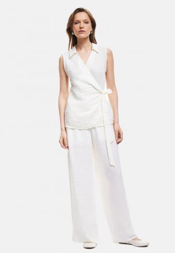 Блузка без рукавов