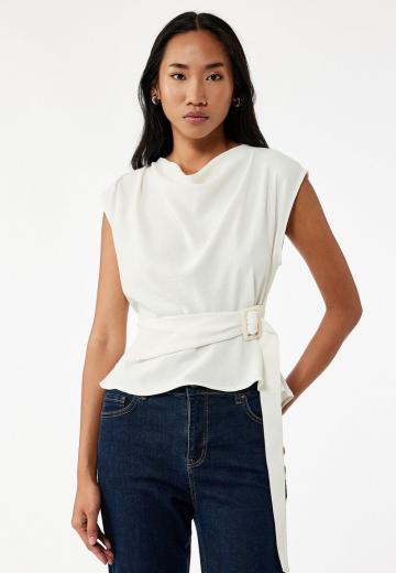 Блузка без рукавов