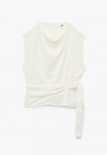 Блузка без рукавов