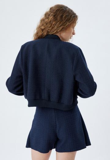 Куртка с накладнымит карманами