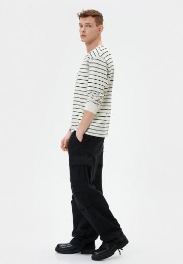 Брюки с накладными карманами