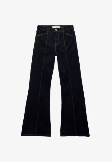 Клешеные джинсы