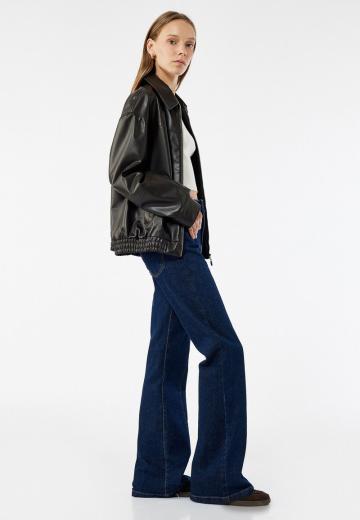 Клешеные джинсы