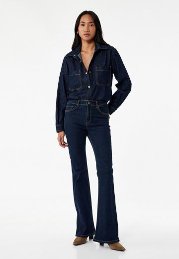 Клешеные джинсы