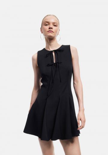 Короткое платье