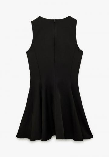 Короткое платье