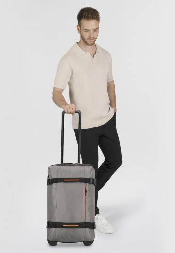 Чемодан на колесах