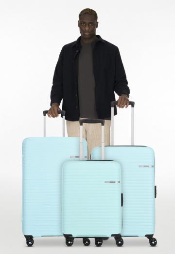 Набор чемоданов