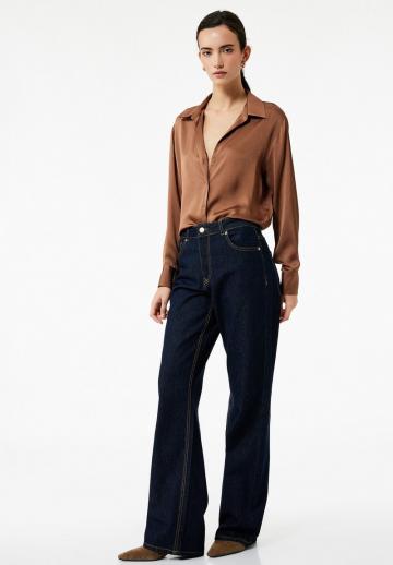 Атласная блузка