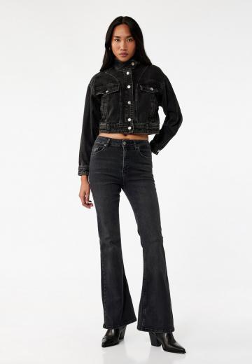 Клешеные брюки