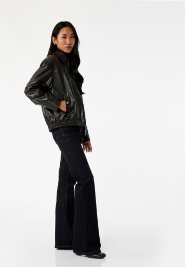 Клешеные брюки