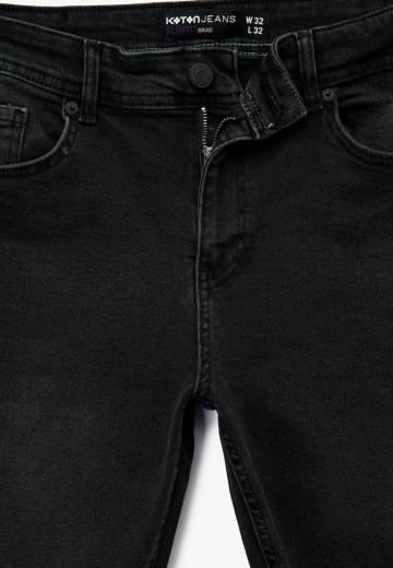 Узкие джинсы