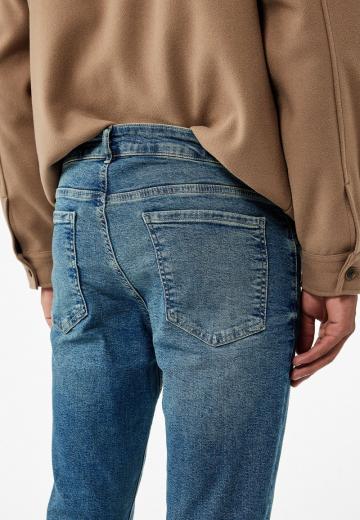 Узкие джинсы