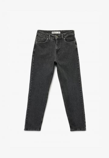 Короткие джинсы