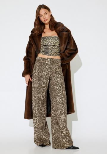 Прямые джинсы