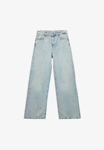 Прямые джинсы