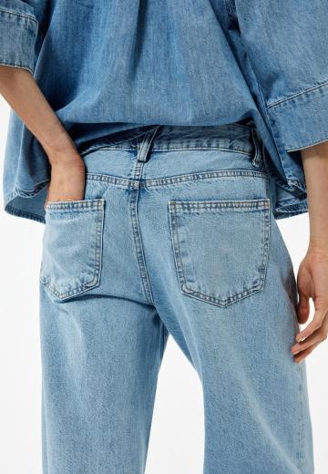 Прямые джинсы