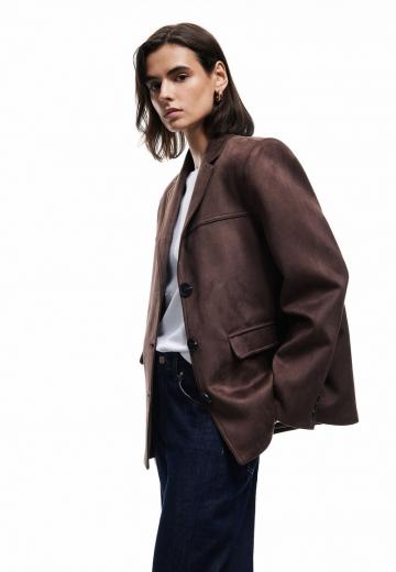 Блейзер с накладными карманами