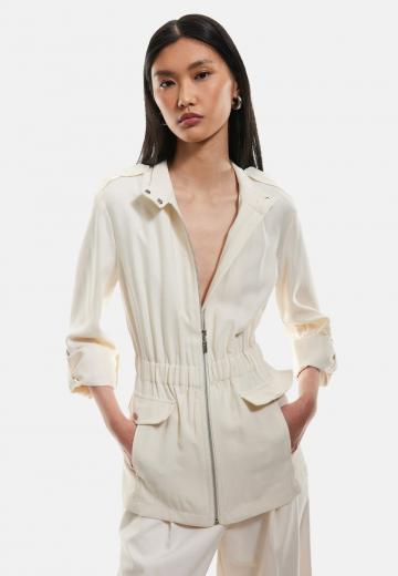 Куртка с накладнымит карманами