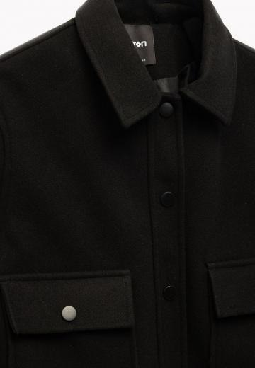 Блейзер с накладными карманами