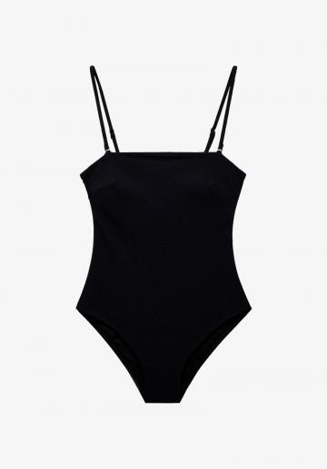 Слитный купальник