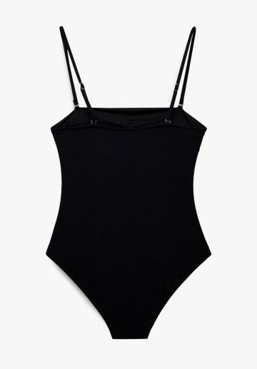 Слитный купальник