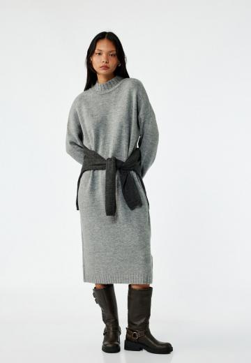 Вязаное платье