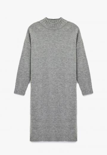 Вязаное платье