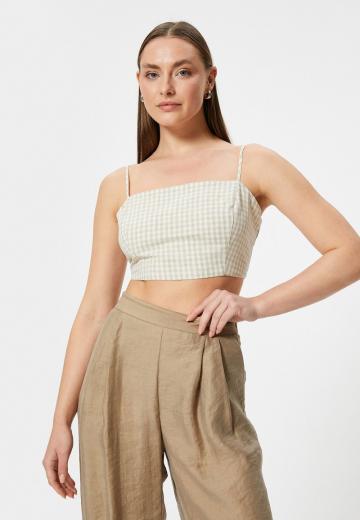 Топ на бретельках