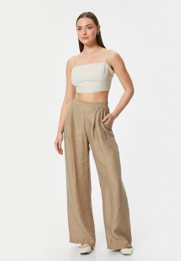 Топ на бретельках