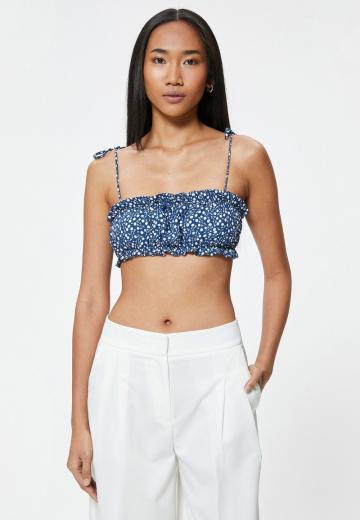 Топ на бретельках