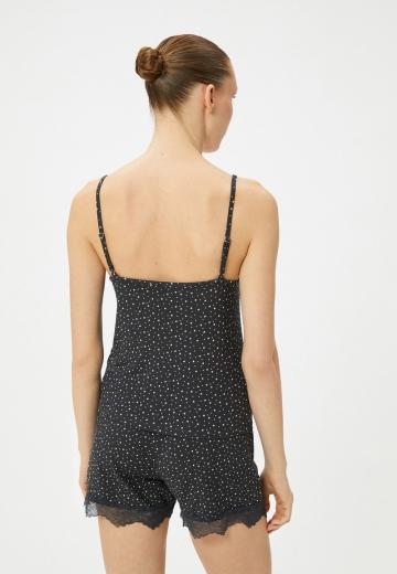 Топ на бретельках