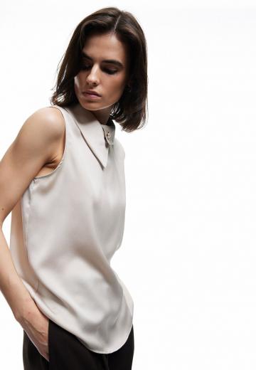 Блузка без рукавов