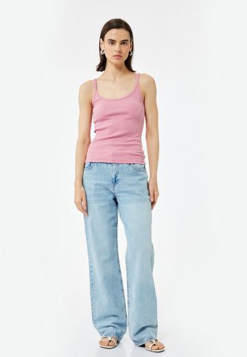 Топ на бретельках