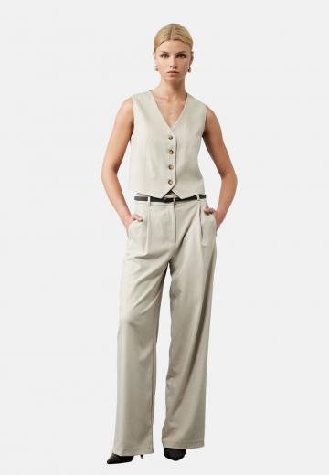 Джинсовая жилетка