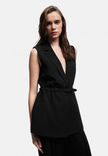 Длинный жилет