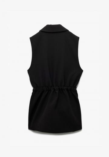 Длинный жилет