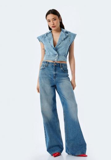 Джинсовая жилетка