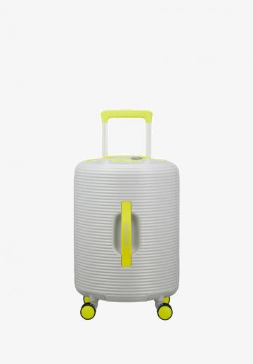 Чемодан на колесах