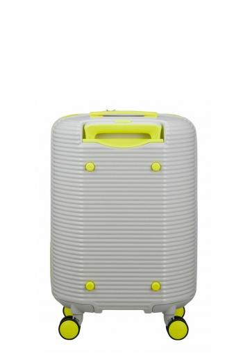 Чемодан на колесах