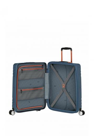 Чемодан на колесах