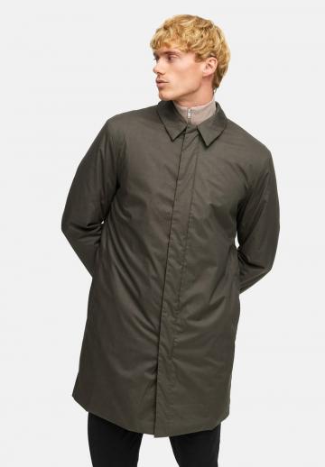 Короткое пальто