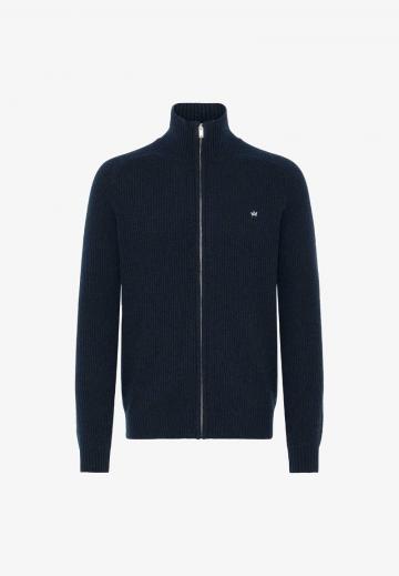 Вязаная кофта