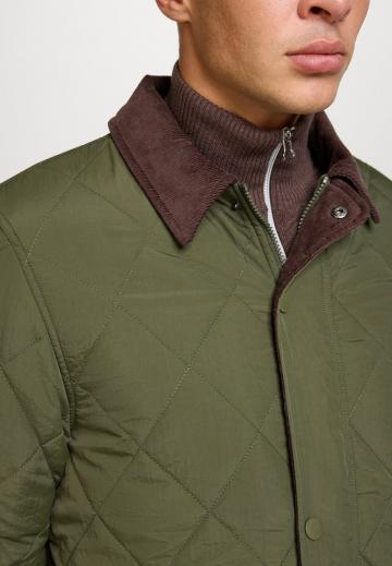 Зимняя куртка