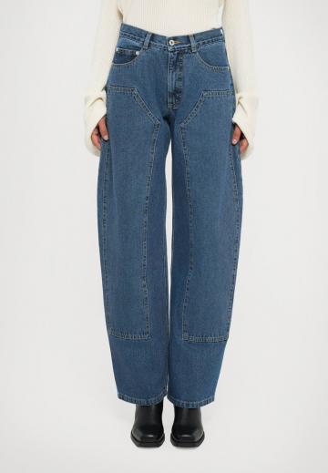 Джинсы бойфренда