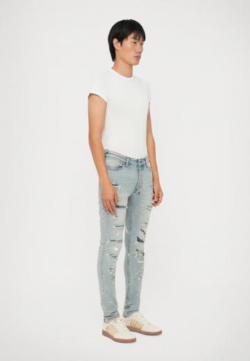 Узкие джинсы